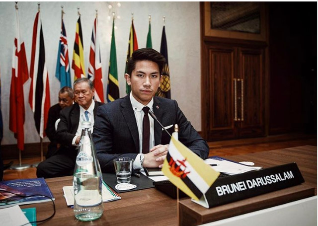 Cuộc sống xa xỉ của hoàng tử 9X Brunei